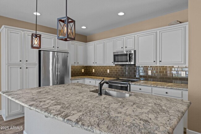 3836 Goldmine Cyn Wy in Wickenburg, AZ - Building Photo - Building Photo