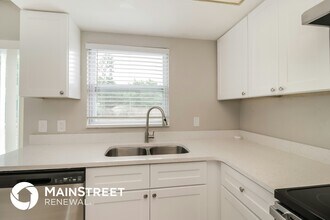 2495 E Sherwood Cir in Cocoa, FL - Building Photo - Building Photo