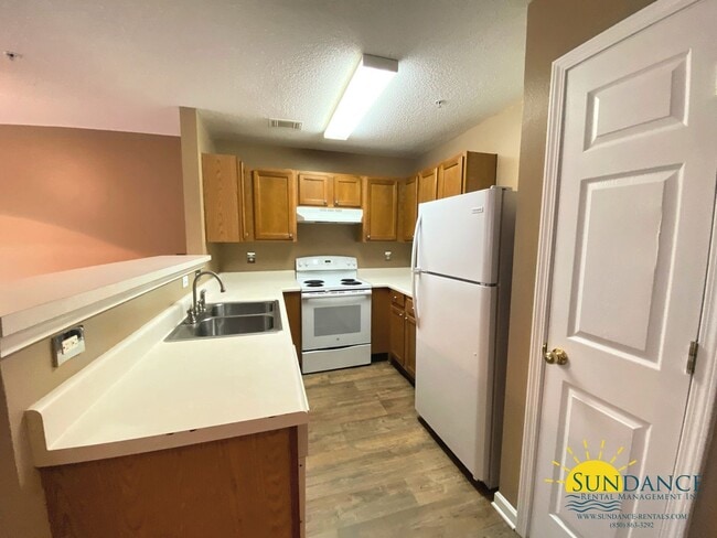 163 Swaying Pine Ct in Crestview, FL - Building Photo - Building Photo