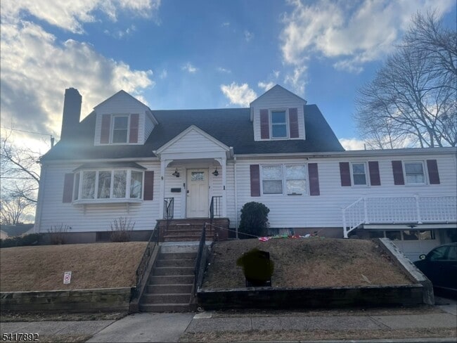 property at 1 Coolidge Pl