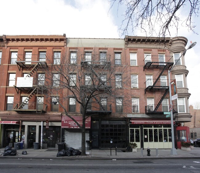 74 5th Ave in Brooklyn, NY - Foto de edificio - Building Photo