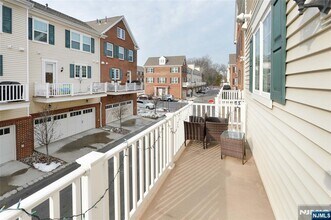 12-48-48 12th St in Fair Lawn, NJ - Building Photo - Building Photo