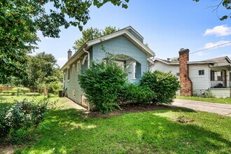 4637 Alpine Ave in Blue Ash, OH - Building Photo - Building Photo