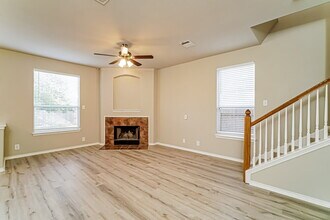 552 Foxford Run Dr in Schertz, TX - Building Photo - Building Photo