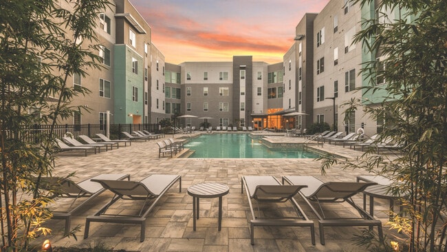 The Tiffany at Maitland West in Orlando, FL - Building Photo - Building Photo