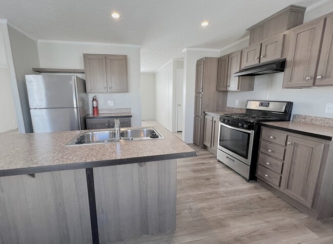 property at 6581 Hillcrest Dr