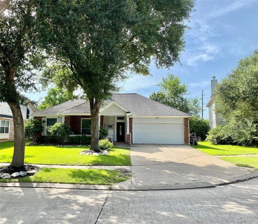 6214 Pebble Canyon Ct in Katy, TX - Building Photo