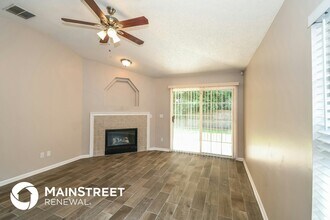 1693 Spring Branch Dr W in Jacksonville, FL - Building Photo - Building Photo