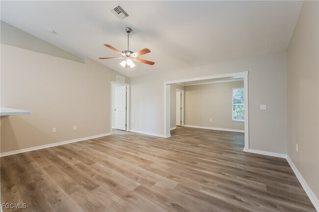 2614 43rd St W in Lehigh Acres, FL - Building Photo - Building Photo