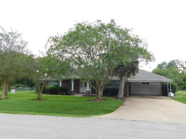 property at 4111 Horseshoe Dr