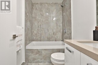 195 McCaul St in Toronto, ON - Building Photo - Building Photo