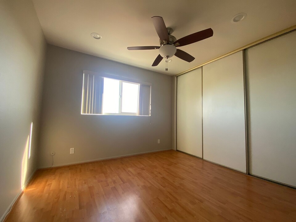 2410 S Patton Ave in San Pedro, CA - Building Photo