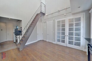 340 E 18th St, Unit 5A in New York, NY - Building Photo