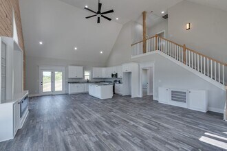 37 Lakeview Dr in Summertown, TN - Building Photo - Building Photo