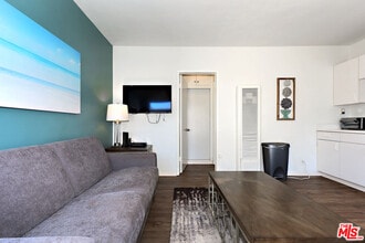 3743 McLaughlin Ave in Los Angeles, CA - Building Photo - Building Photo