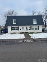 109 Ensign Ave in Medina, NY - Building Photo