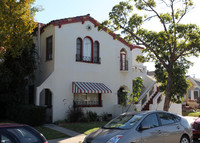 672 Euclid Ave in Long Beach, CA - Foto de edificio - Building Photo