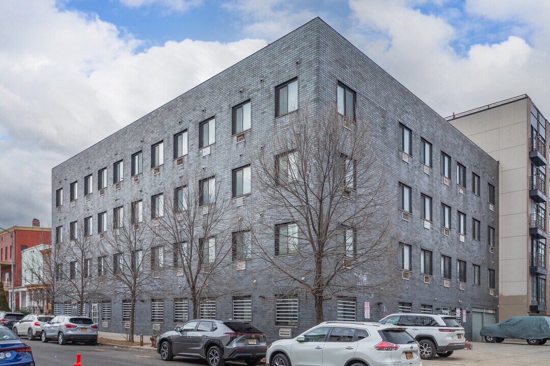 39 Suydam Street in Brooklyn, NY - Building Photo