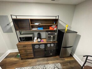 1521 S Randolph St, Unit Private Basement Unit in Indianapolis, IN - Foto de edificio - Building Photo