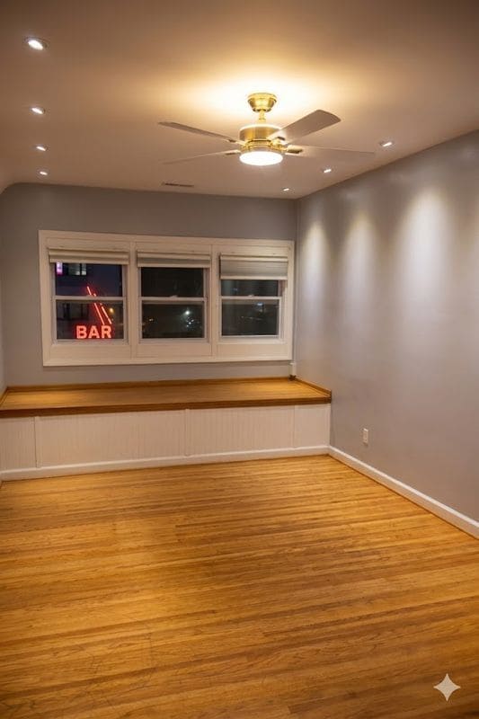 property at 1152 Main St