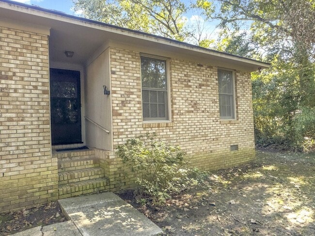 property at 1655 Pearlott St