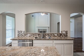 3402 Caloway Ct in Missouri City, TX - Building Photo - Building Photo