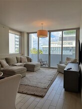 200 23rd St, Unit 402 in Miami Beach, FL - Building Photo - Building Photo