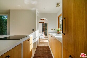 2640 Clyde Ave in Los Angeles, CA - Building Photo - Building Photo