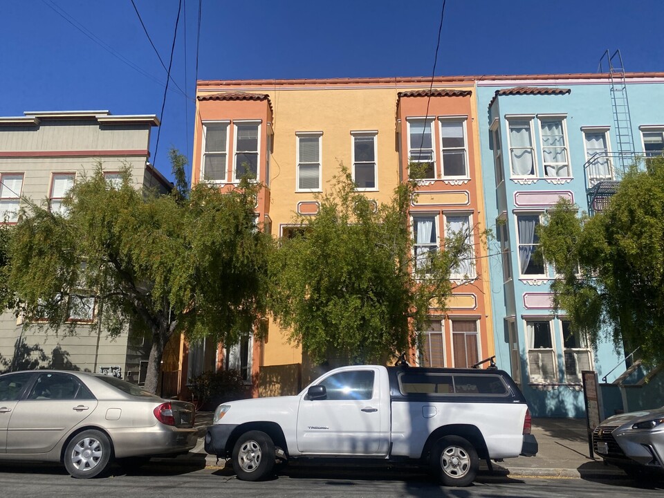 375 San Jose Avenue in San Francisco, CA - Building Photo