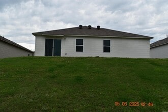30 Summer Wind Rd in Conway, AR - Foto de edificio - Building Photo