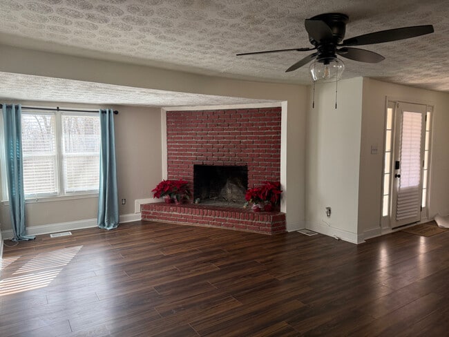 6930 Dogwood Ln in Douglasville, GA - Building Photo - Building Photo