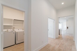 10598 Wild Chives, Unit 14 in The Woodlands, TX - Building Photo - Building Photo