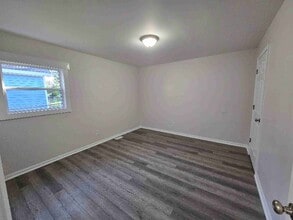 323 N Pryor St in Gastonia, NC - Building Photo - Building Photo