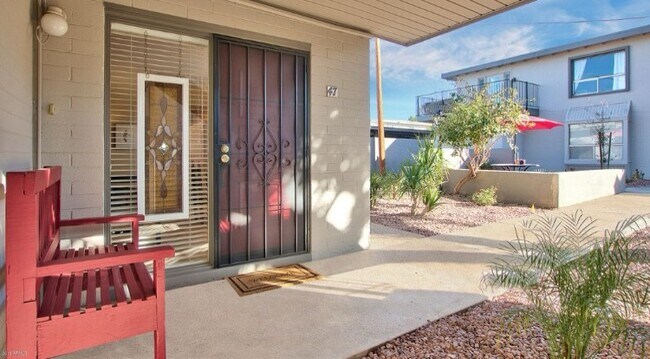 4114 E Calle Redonda in Phoenix, AZ - Building Photo - Building Photo