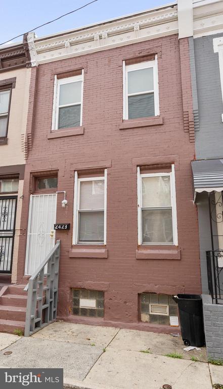 property at 2423 N Bouvier St