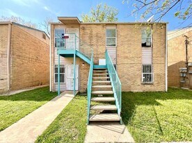 518 Briggs St in San Antonio, TX - Building Photo