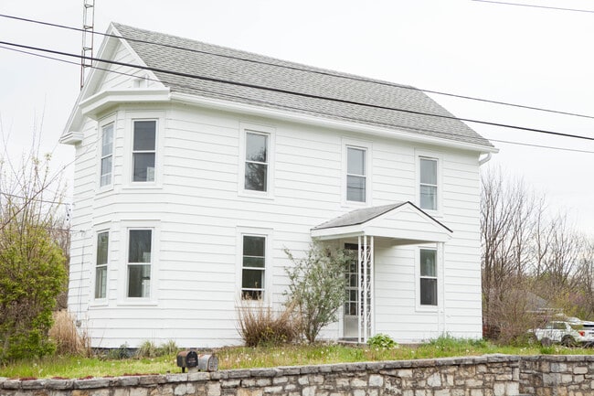 445 S Edgewood Dr, Unit 2