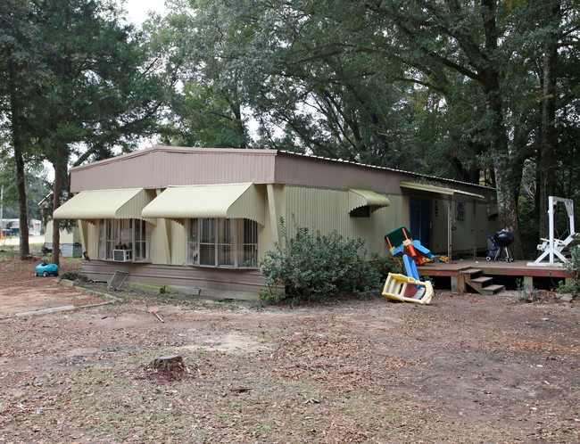 2035 Bush St in Pensacola, FL - Building Photo - Building Photo