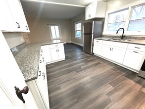 6N600 Gary Ave in Roselle, IL - Building Photo - Building Photo
