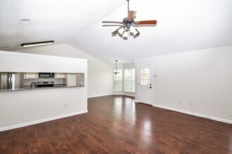 7755 Mary Payton Dr in Southaven, MS - Building Photo - Building Photo