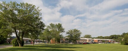 20 Church Rd in Maple Shade, NJ - Foto de edificio - Building Photo