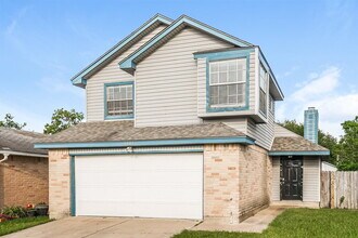 5907 Beaconridge Dr in Houston, TX - Building Photo - Building Photo