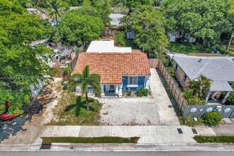 1328 N Andrews Ave in Fort Lauderdale, FL - Building Photo - Building Photo