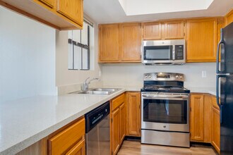 La Esplanada Apartment Homes in Phoenix, AZ - Building Photo - Interior Photo