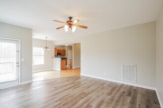 7424 Maggie Dr, Unit 1 in Nashville, TN - Building Photo - Building Photo