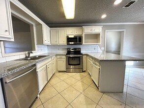 6328 10th St in Lubbock, TX - Building Photo - Building Photo