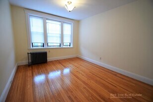 7 Sutherland Rd, Unit 31 in Boston, MA - Building Photo
