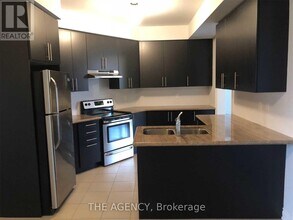 23 Caliber Ct in Nobleton, ON - Building Photo - Building Photo