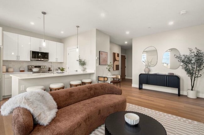 10 Soldiers Field Park, Unit J in Boston, MA - Building Photo - Building Photo