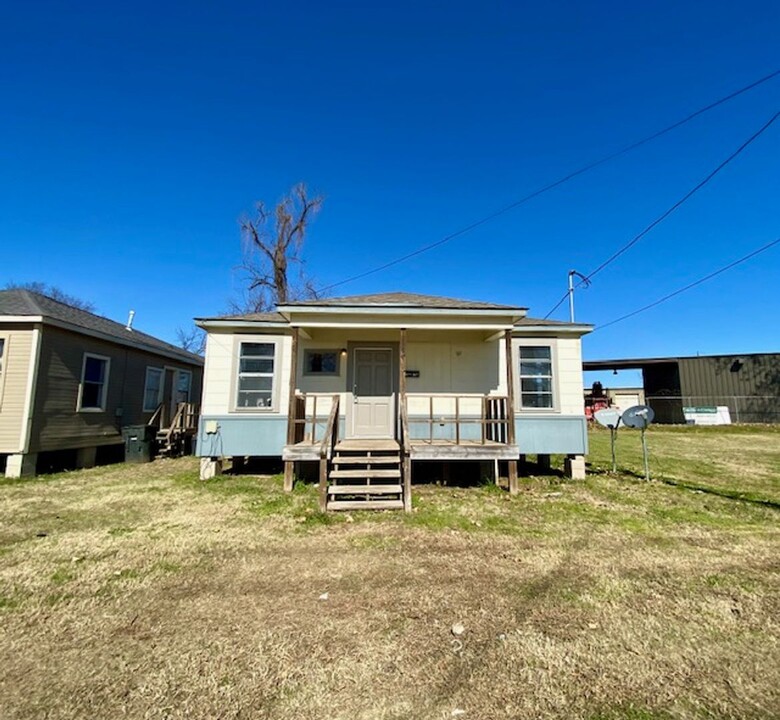 547 Wyche St in Bossier City, LA - Building Photo